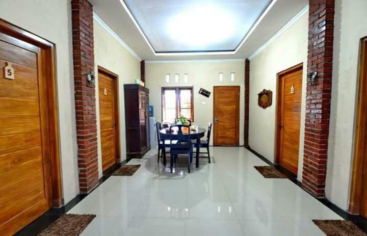 Hotel Ndalem Eyang Dwijo Yogyakarta Exterior foto